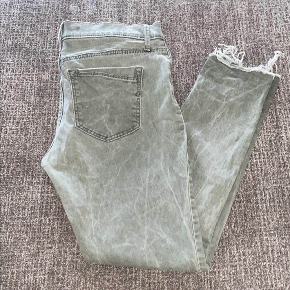 Express Mid-Rise Distressed Ankle Leggings